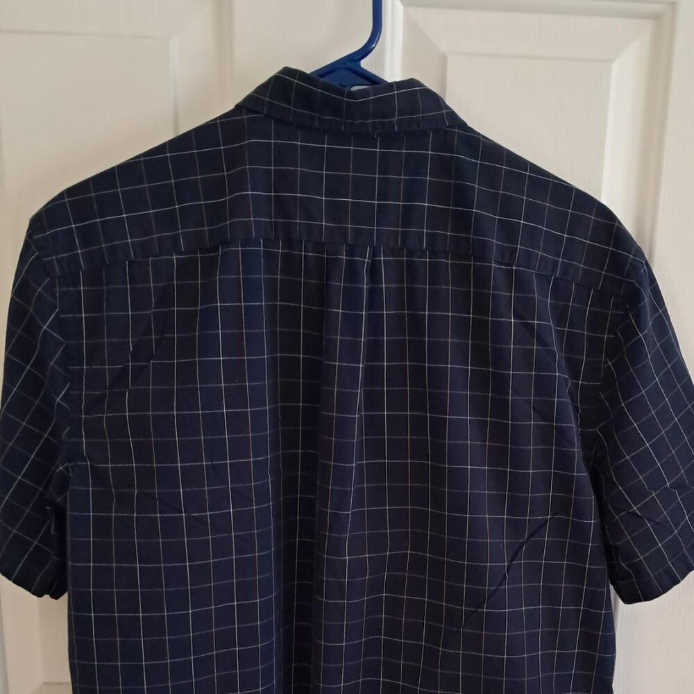 Men's Short Sleeve Button Down Shirt, Size Large - Picture 3 of 5